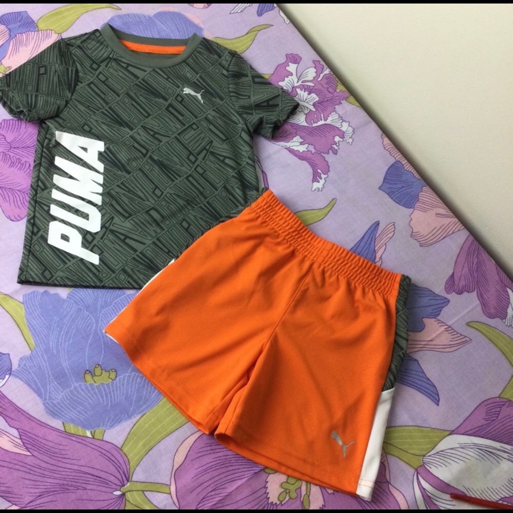 NWOT Puma 2 Pz Set  Toddler Puma Print Tee & Shorts Gery & Orange 18M